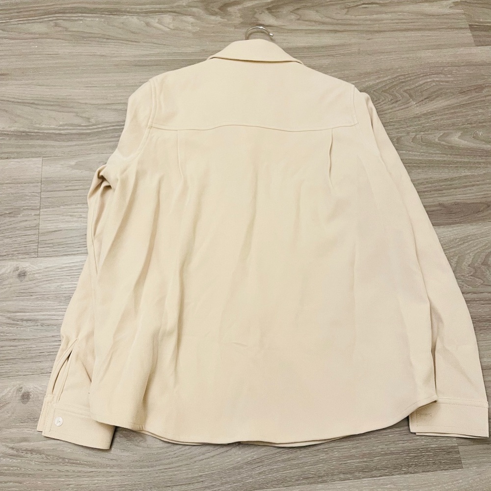 Button down top - Picture 2 of 4